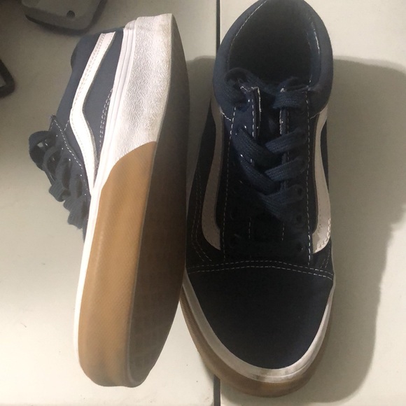 Vans - Picture 2 of 6